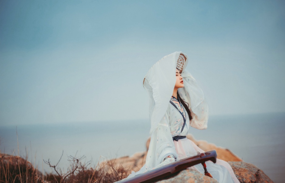 美女孟狐狸透明蕾丝高清人体艺术照