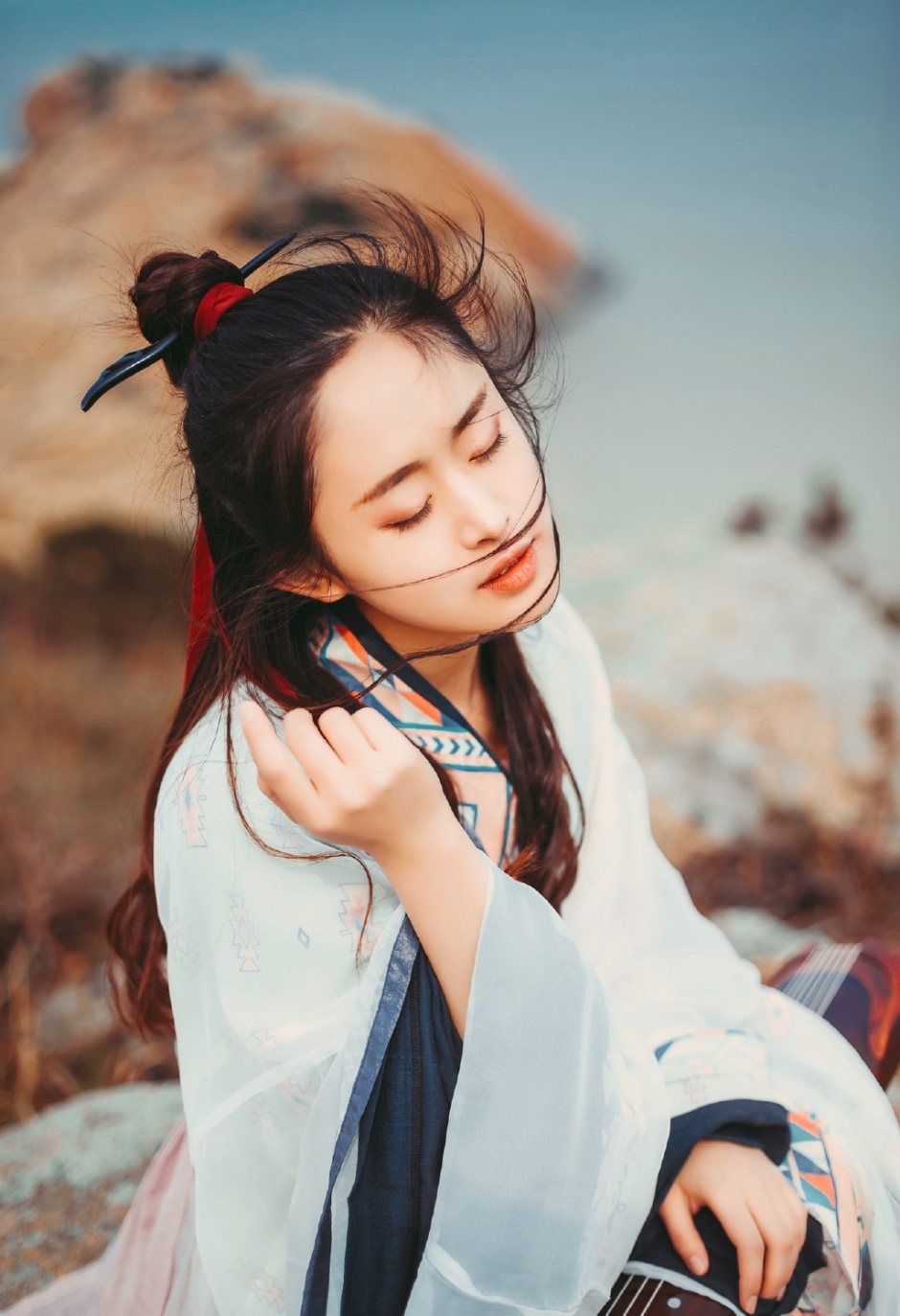 美女孟狐狸透明蕾丝高清人体艺术照