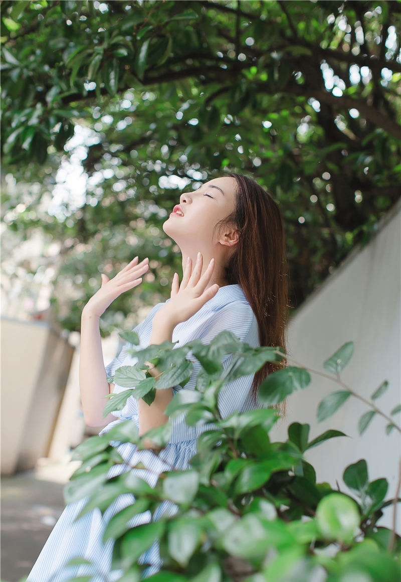 秀人网肚兜美女夏茉GIGI高清人体艺术图片