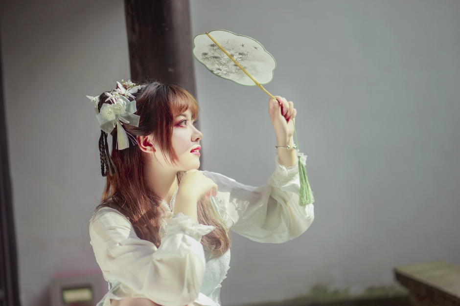 丰满少妇安乔妖娆厨娘诱惑人体写真