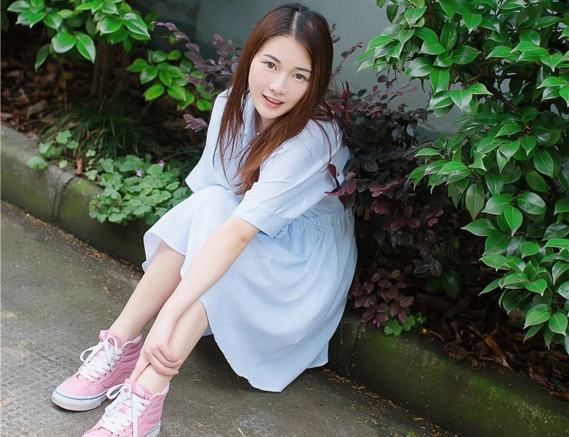 秀人网肚兜美女夏茉GIGI高清人体艺术图片