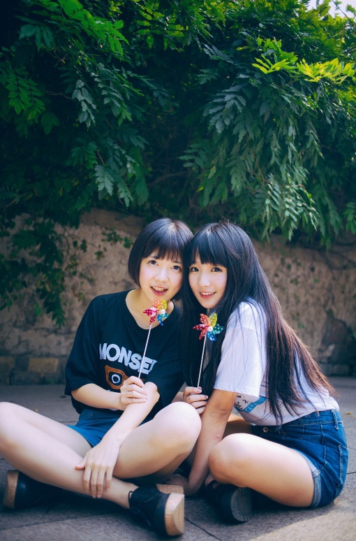 绝色美女最大胆人体艺术水彩画合集