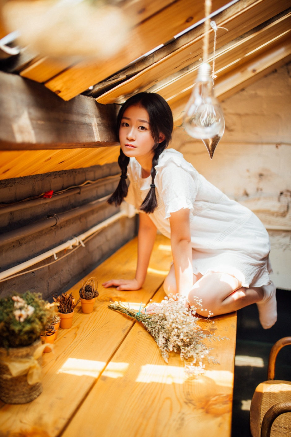 性感翘臀美女王乔恩Abby室内人体艺术欣赏