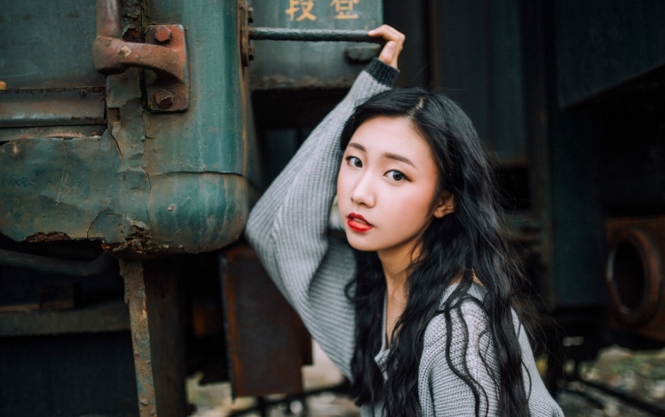 美胸女神顾籼大尺度性感人体图片