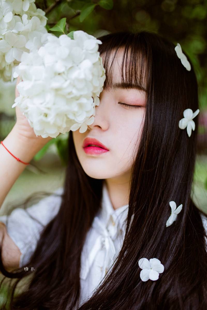 中国90后美女绝美人体艺术照