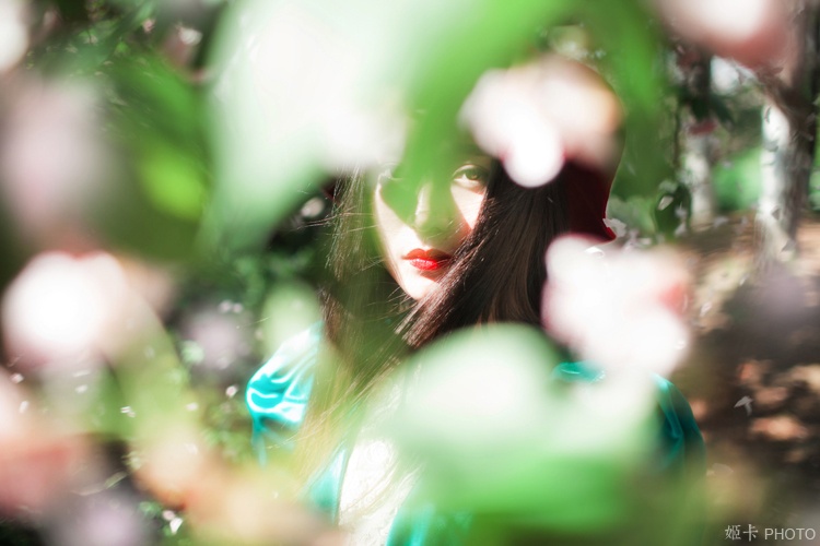 美女Toro羽住肥臀性感人体写真