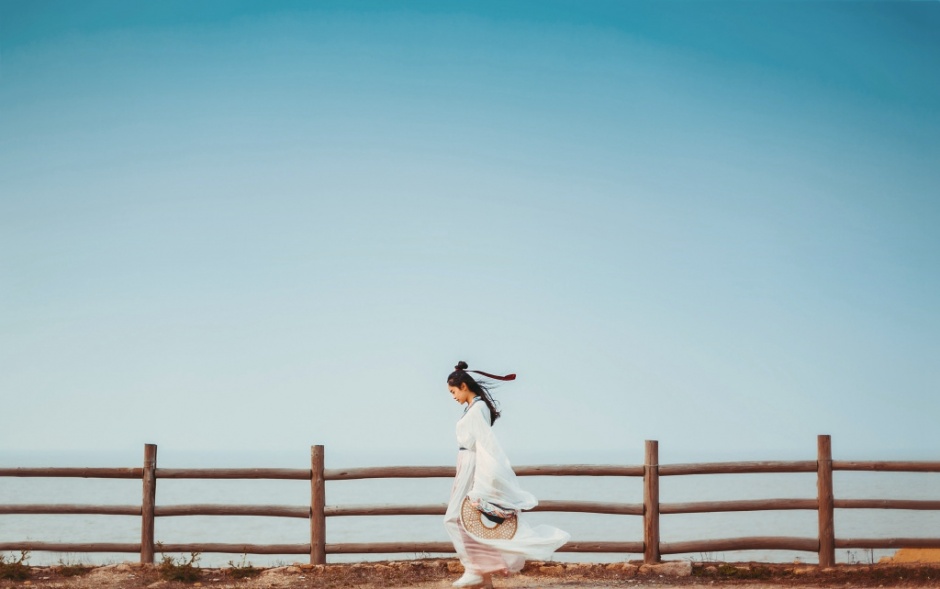 美女孟狐狸透明蕾丝高清人体艺术照