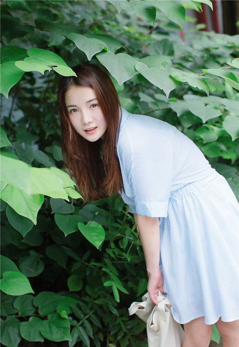 动人体态 机展模特诱惑