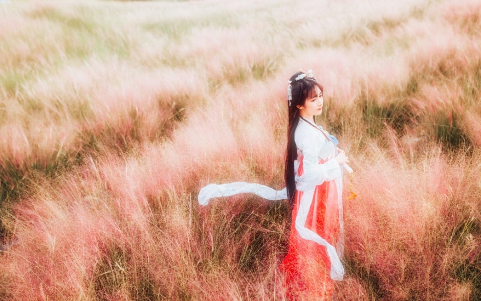 充满创意的性感美女人体艺术高清写真照