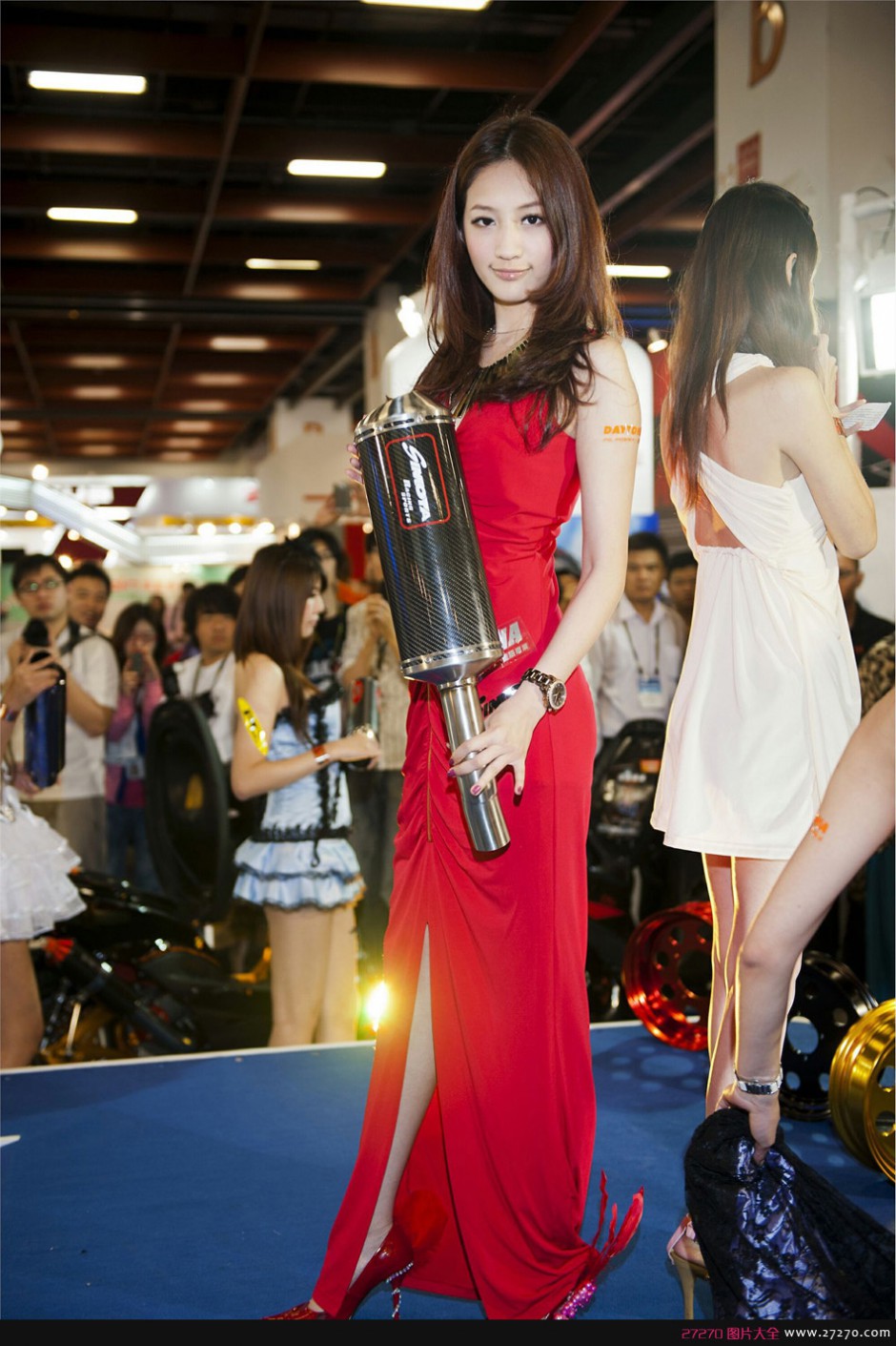 动人体态 机展模特诱惑