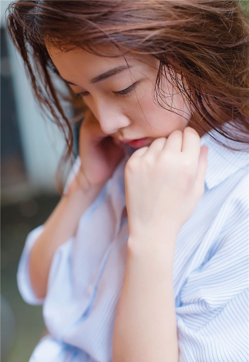 火辣美女嫩模比基尼泳衣丰乳三角肥臀性感写真