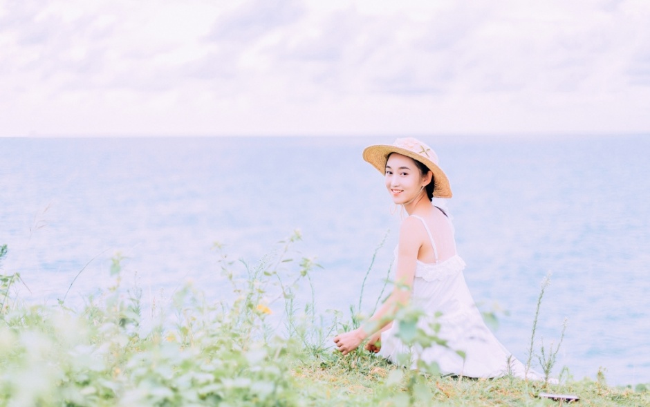 性感西方美女演绎中国元素人体彩绘