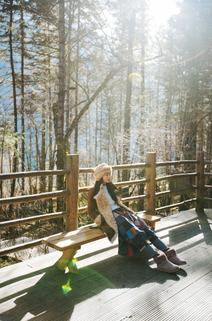 身材高挑又漂亮的女人舒林培性感人体写真