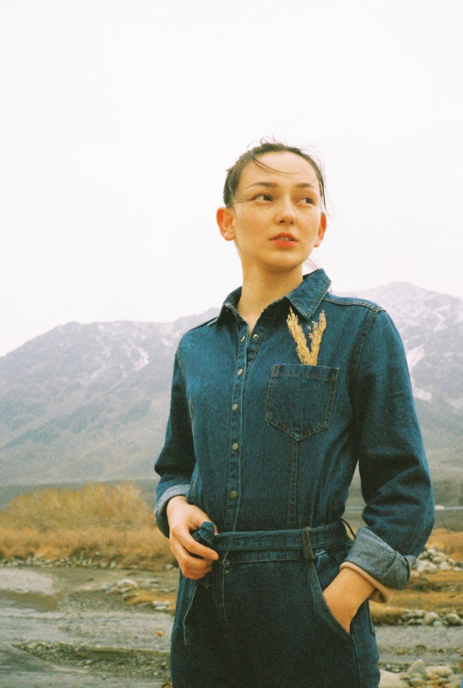 清纯学生妹制服写真美胸呼之欲出