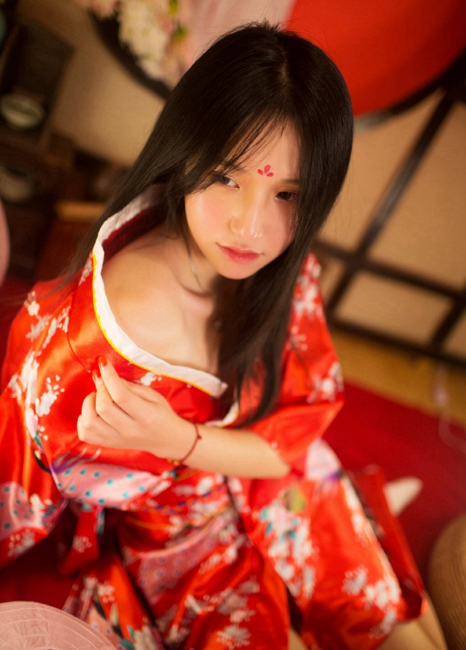 美女模特魅惑大胆人体艺术图片