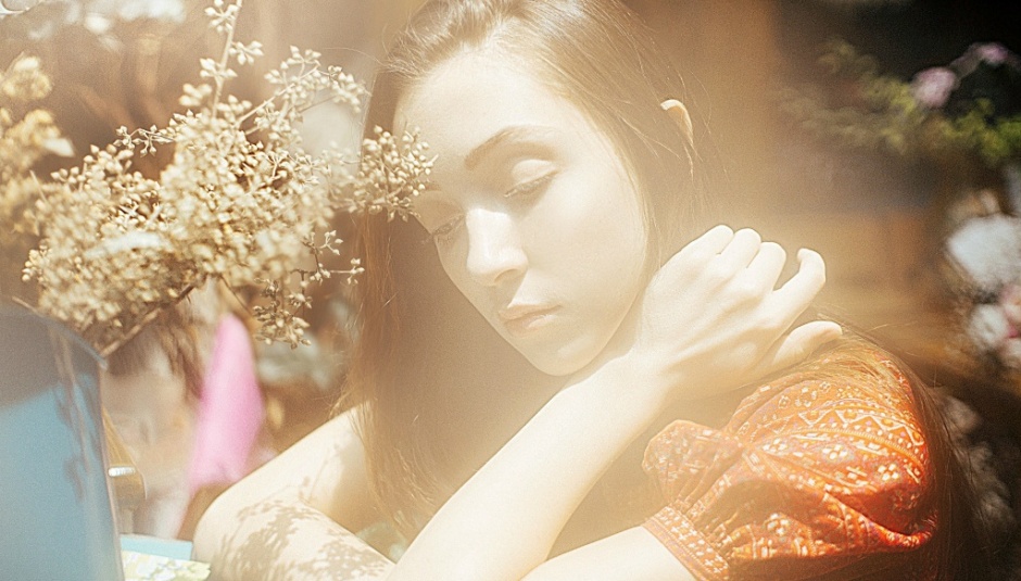 皮肤白嫩美女李梓熙性感私房照