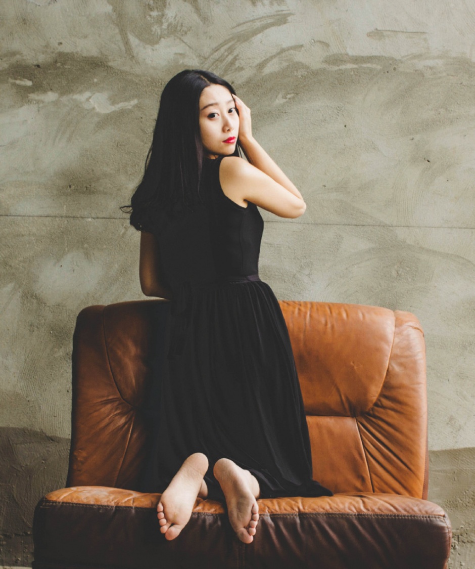 尤果网莉恩美乳翘臀性感人体写真