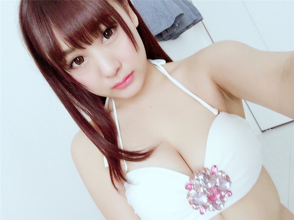 日本氧气美女星野�奈自拍图片