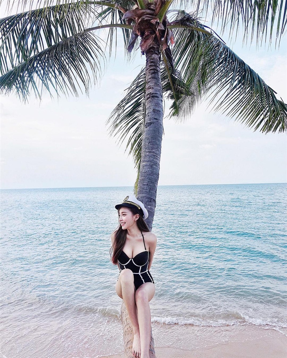 清纯甜美校花黄琳比基尼清凉外拍写真