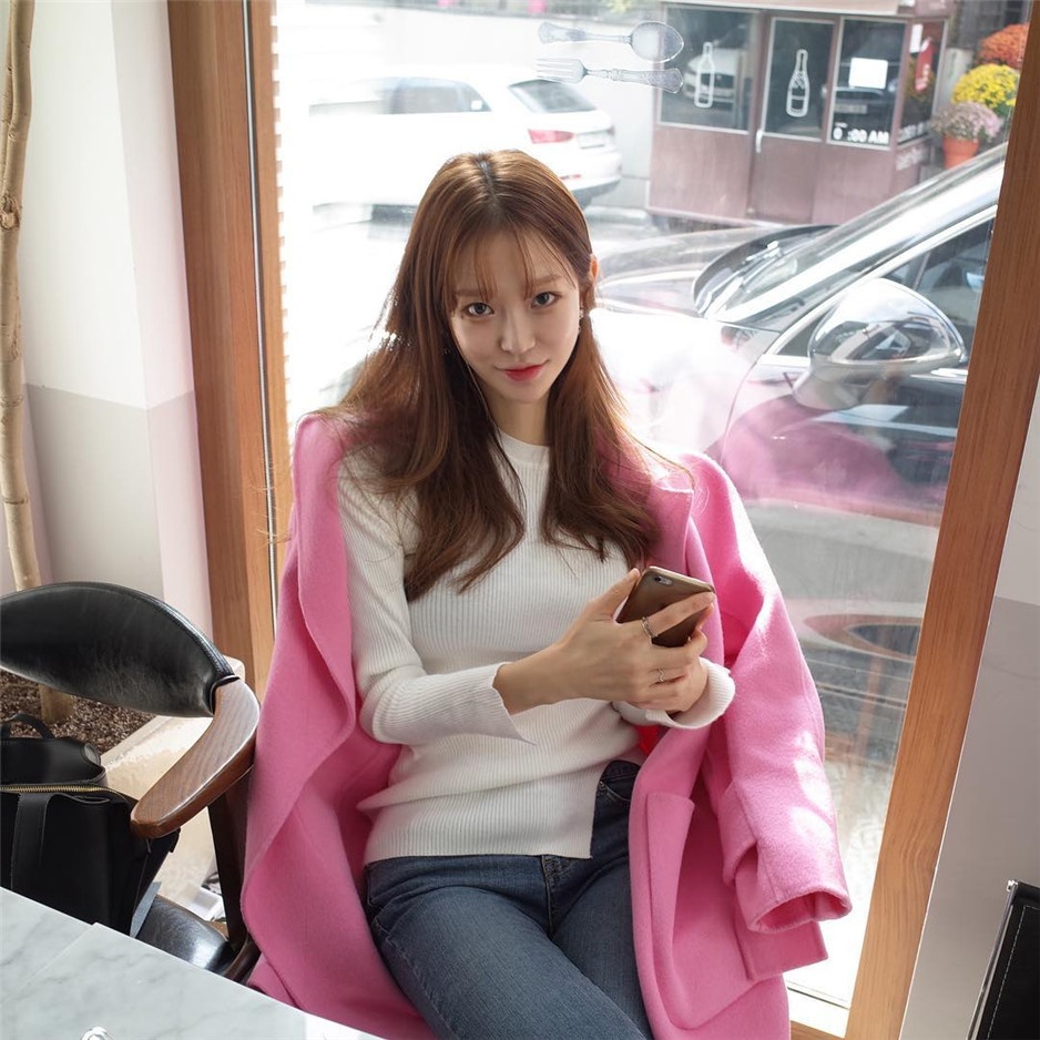 韩国美女模特杨晋超清自拍图片