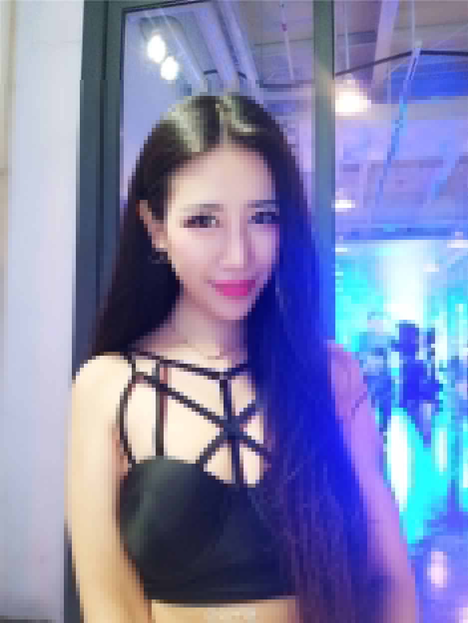 性感御姐美女刘子瑗微博自拍图片