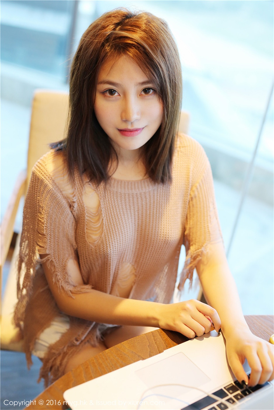 清纯气质美女许诺Sabrina最新写真