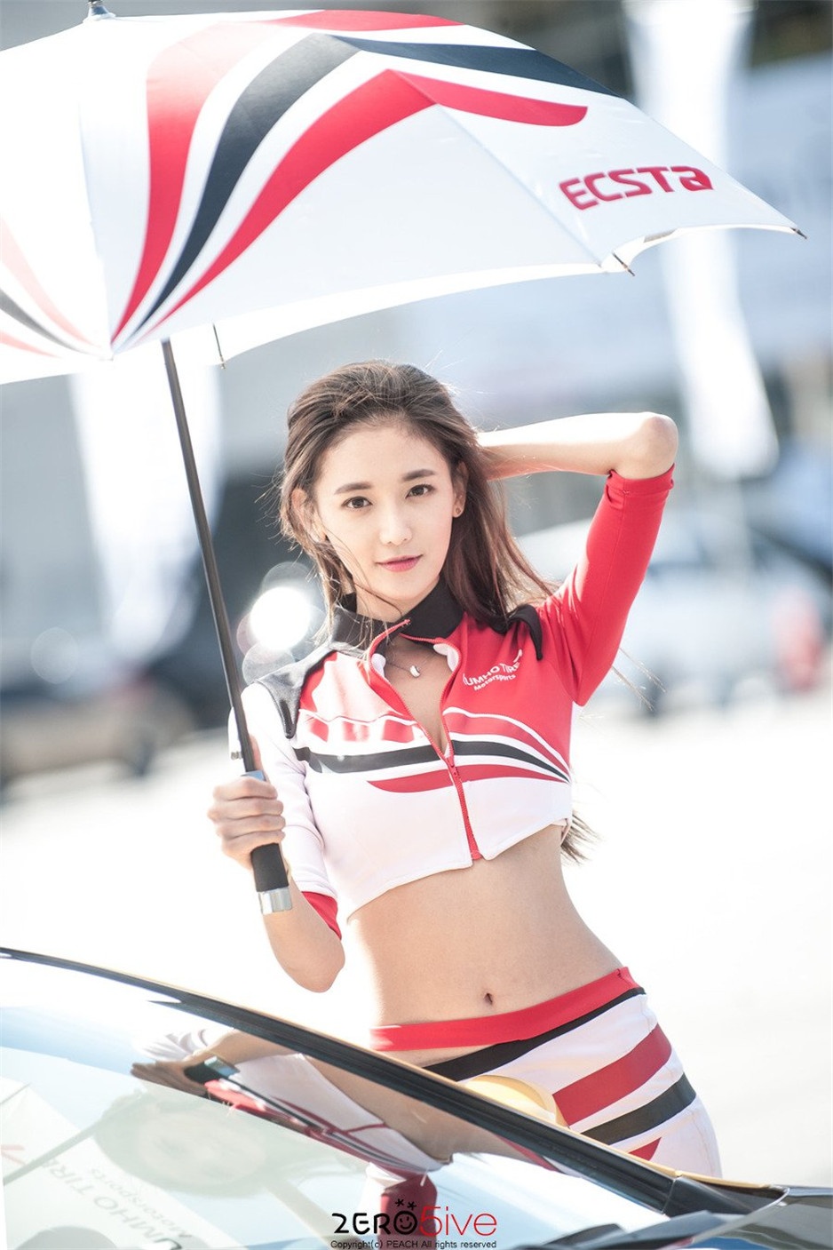 韩国可爱美女文架景户外清纯照片