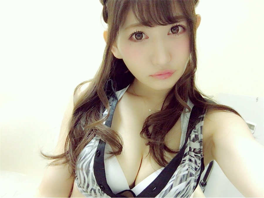 日本明星美女月城麻由俏皮可爱私房照