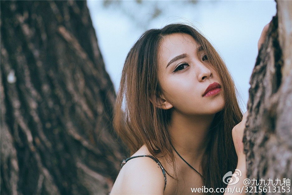 性感御姐九釉妩媚写真图片