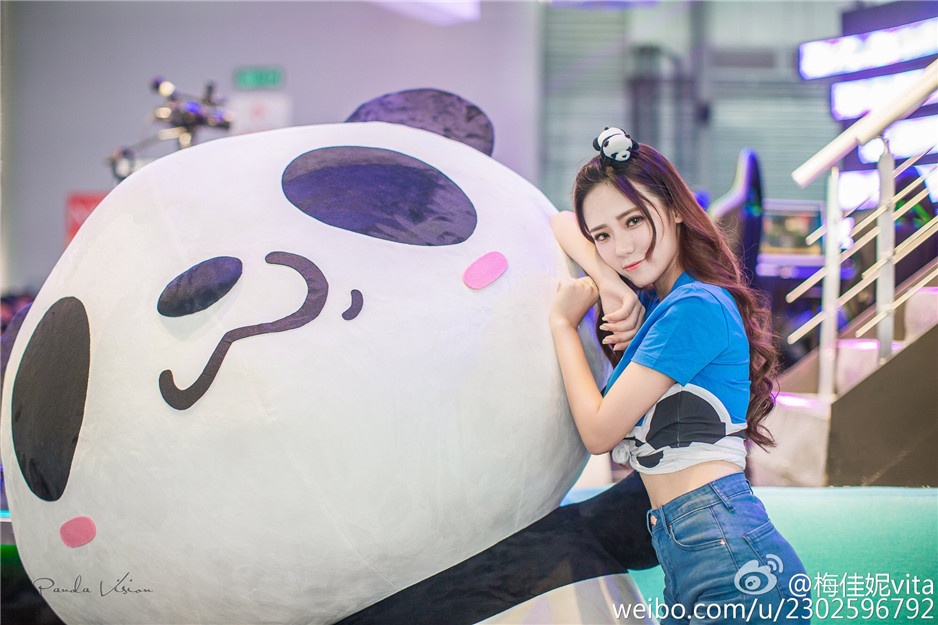 网络红人美女梅佳妮vita微博自拍照