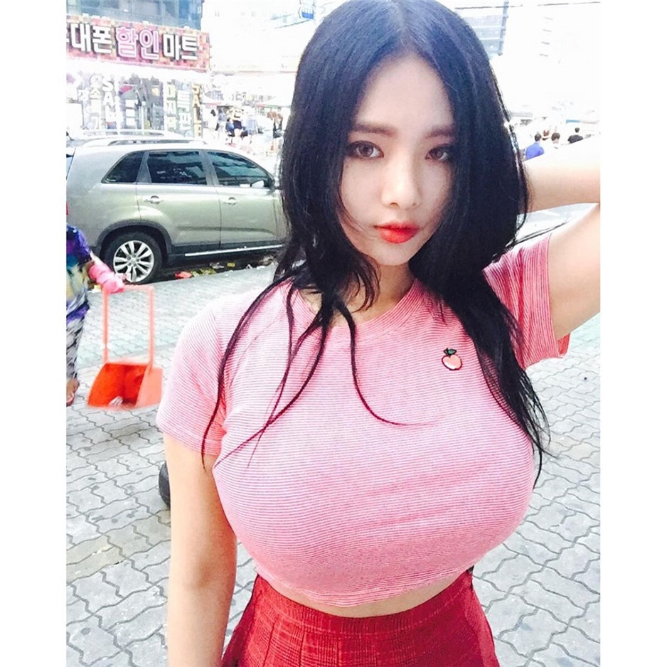 韩国网络美女jeee622丰满性感图片