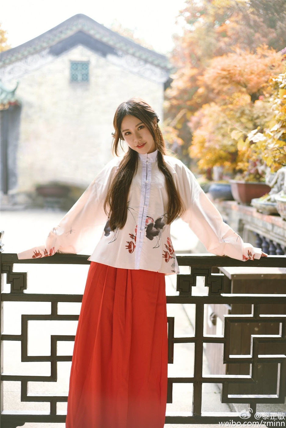 清纯氧气美女黎芷敏养眼写真图片
