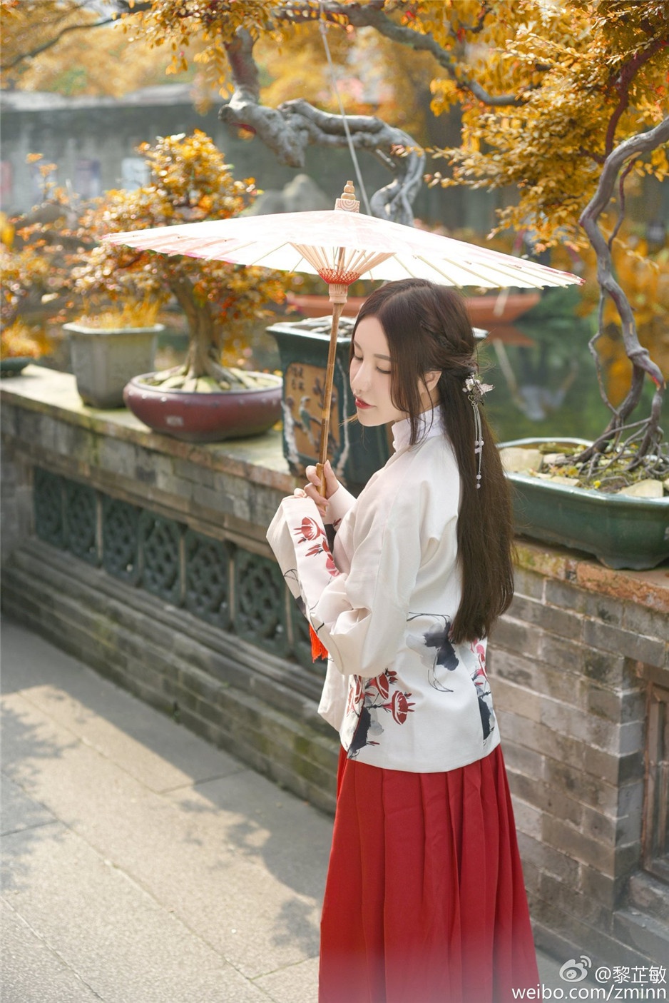 清纯氧气美女黎芷敏养眼写真图片