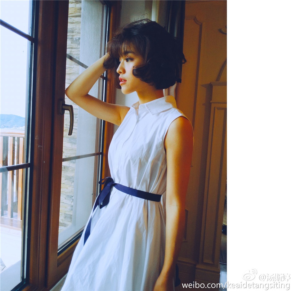 中国氧气美女汤斯婷微博养眼图片