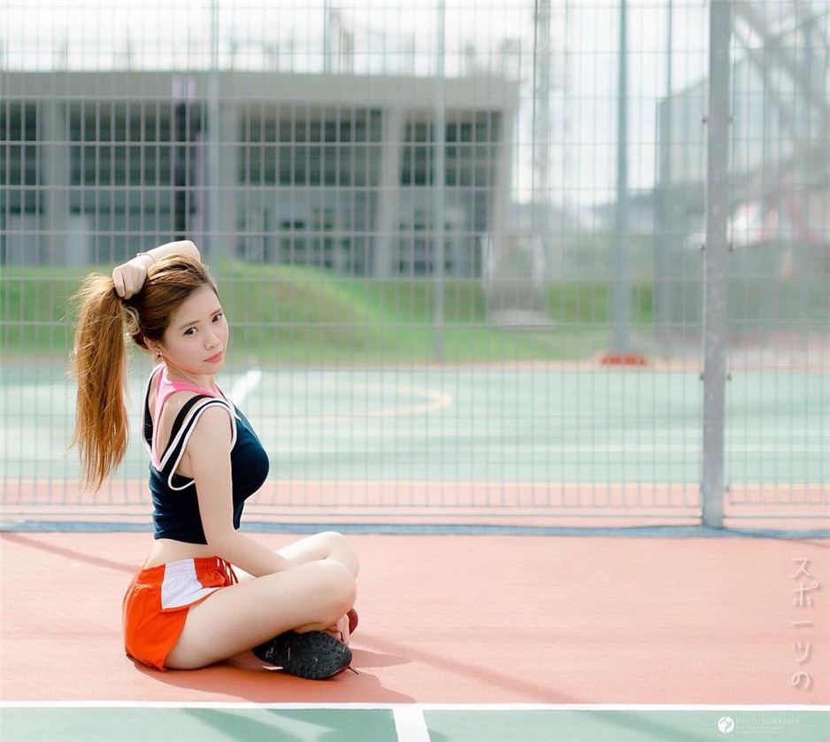 新加坡性感美女蓝星蕾自拍图片