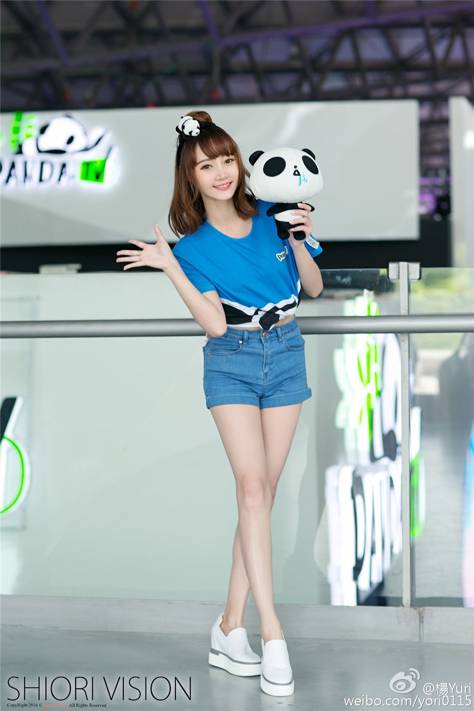 可爱俏皮女生杨文佳迷人图片
