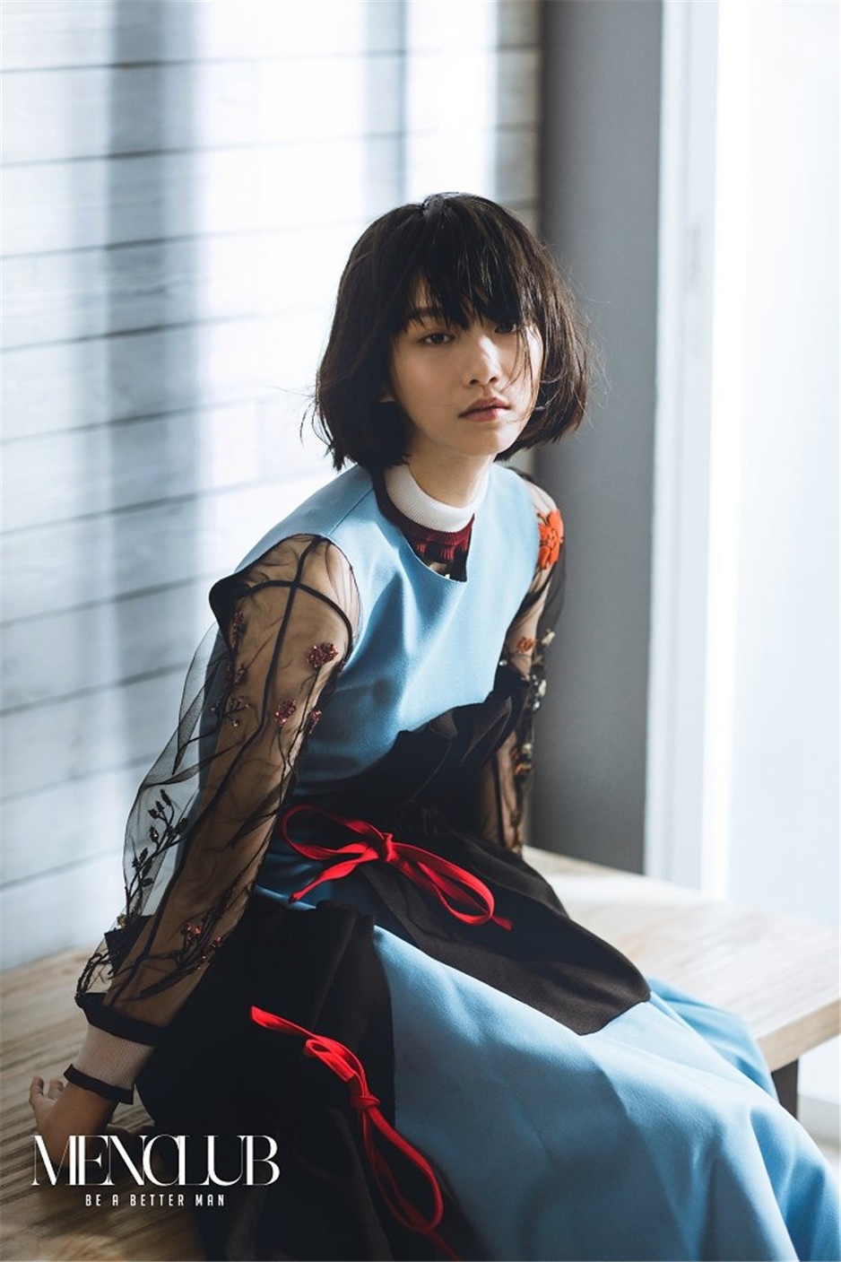 文青女神袁澧林冷艳写真图片