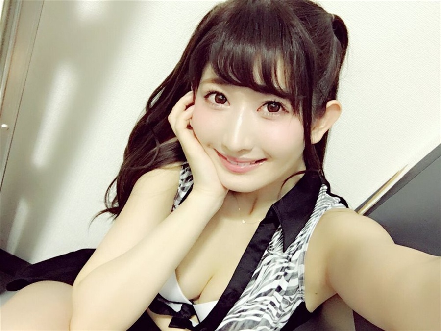 日本明星美女月城麻由俏皮可爱私房照