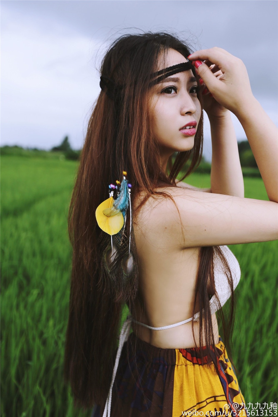 性感御姐九釉妩媚写真图片