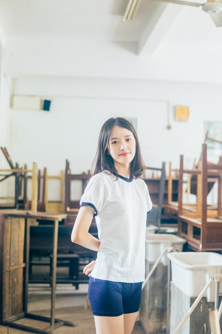 日本气质美女藤木美�迷人写真照