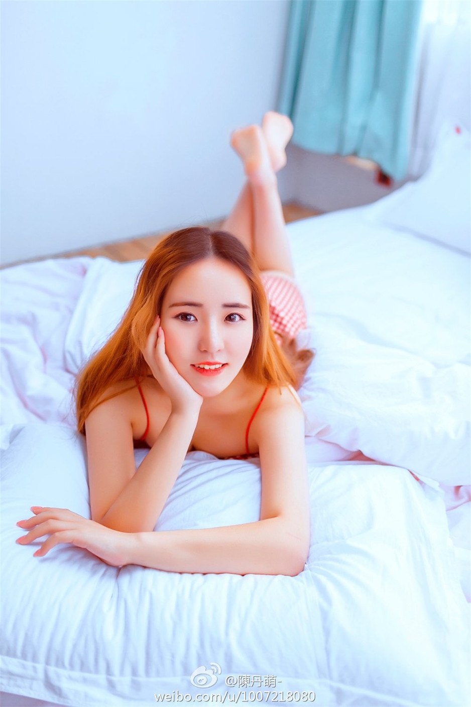 18岁清纯邻家少女陈丹萌私房写真