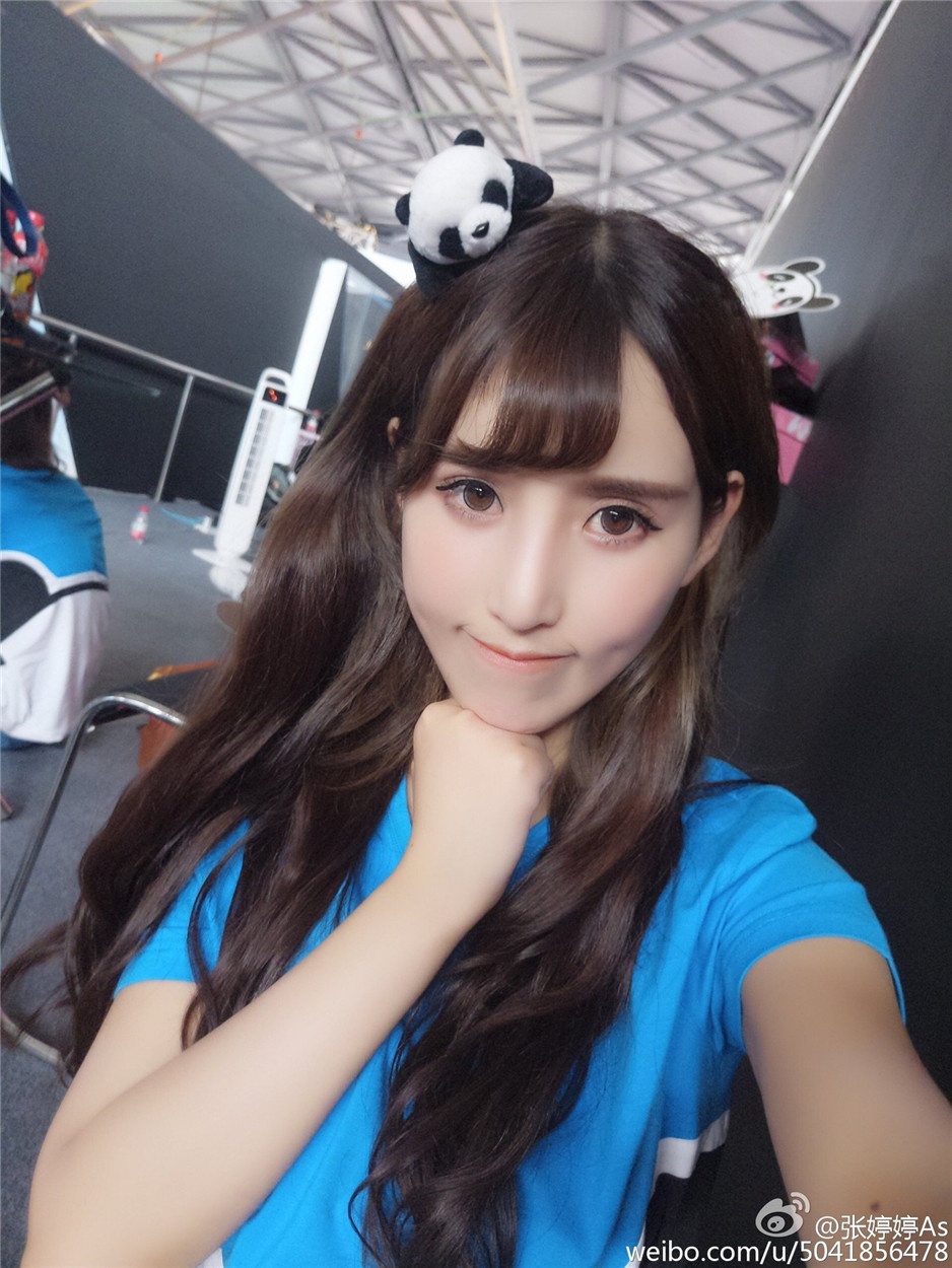 中国内地模特美女张婷婷微博美照