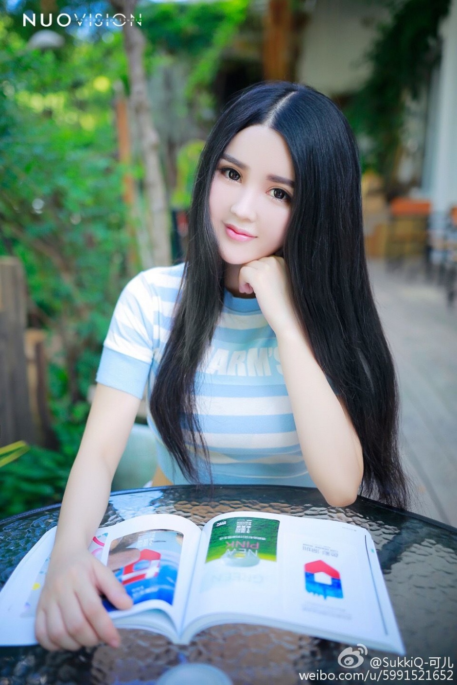 性感美胸女神SukkiQ可儿迷人图片