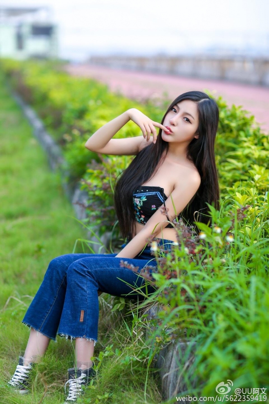 气质美女UU阿文微博性感图片
