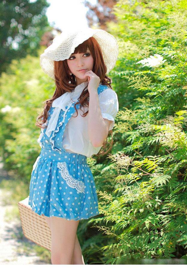 日系甜美女孩清新可人户外照