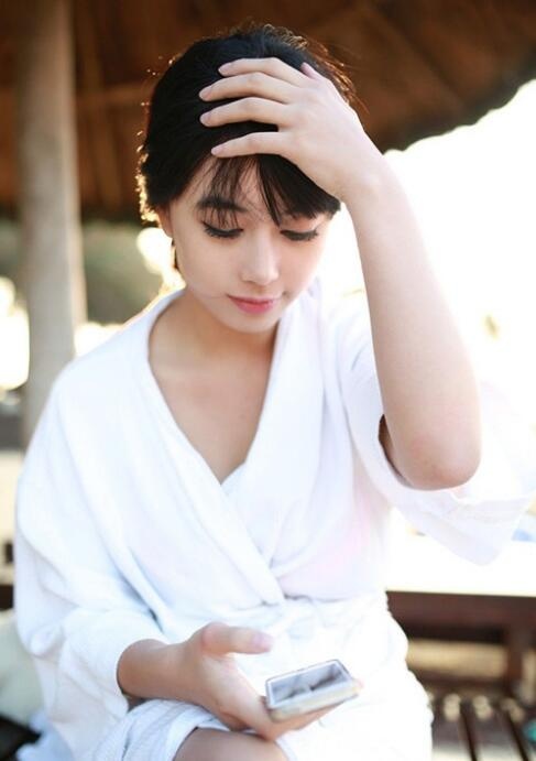 欧美比基尼女郎丁字裤翘臀写真