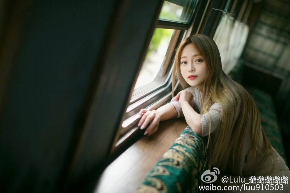 高挑嫩白长腿美女江羡璐SyLvia写真集