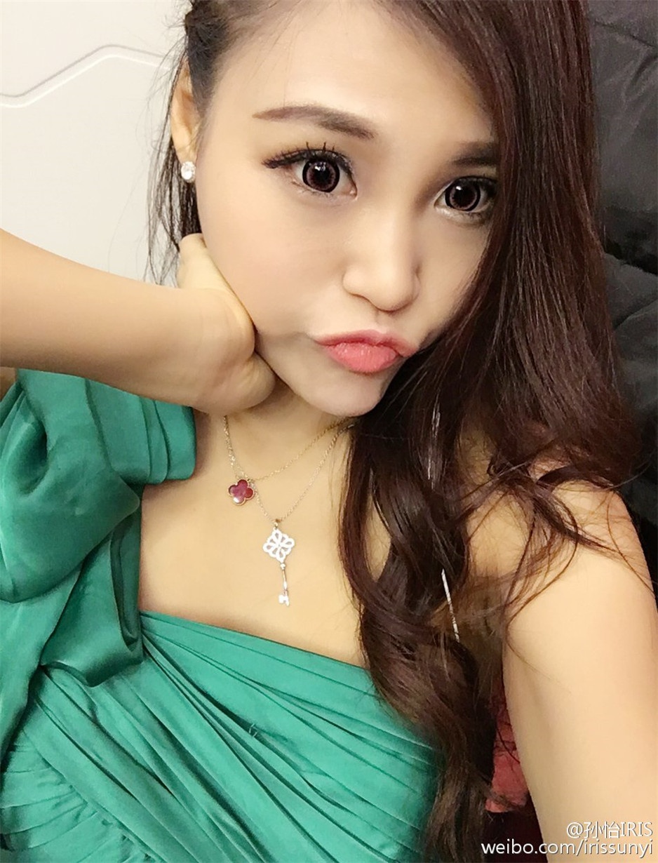 气质美女孙怡IRIS微博生活照