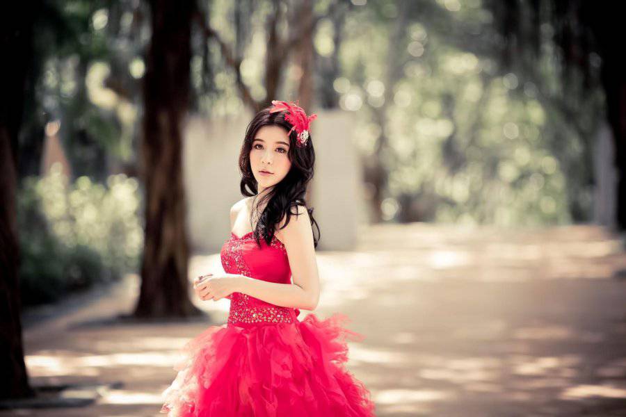 人气时尚模特陈滢安唯美外拍