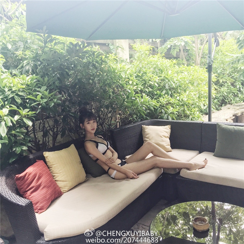 中国90后嫩模美女CHENGXUYIBABY生活照